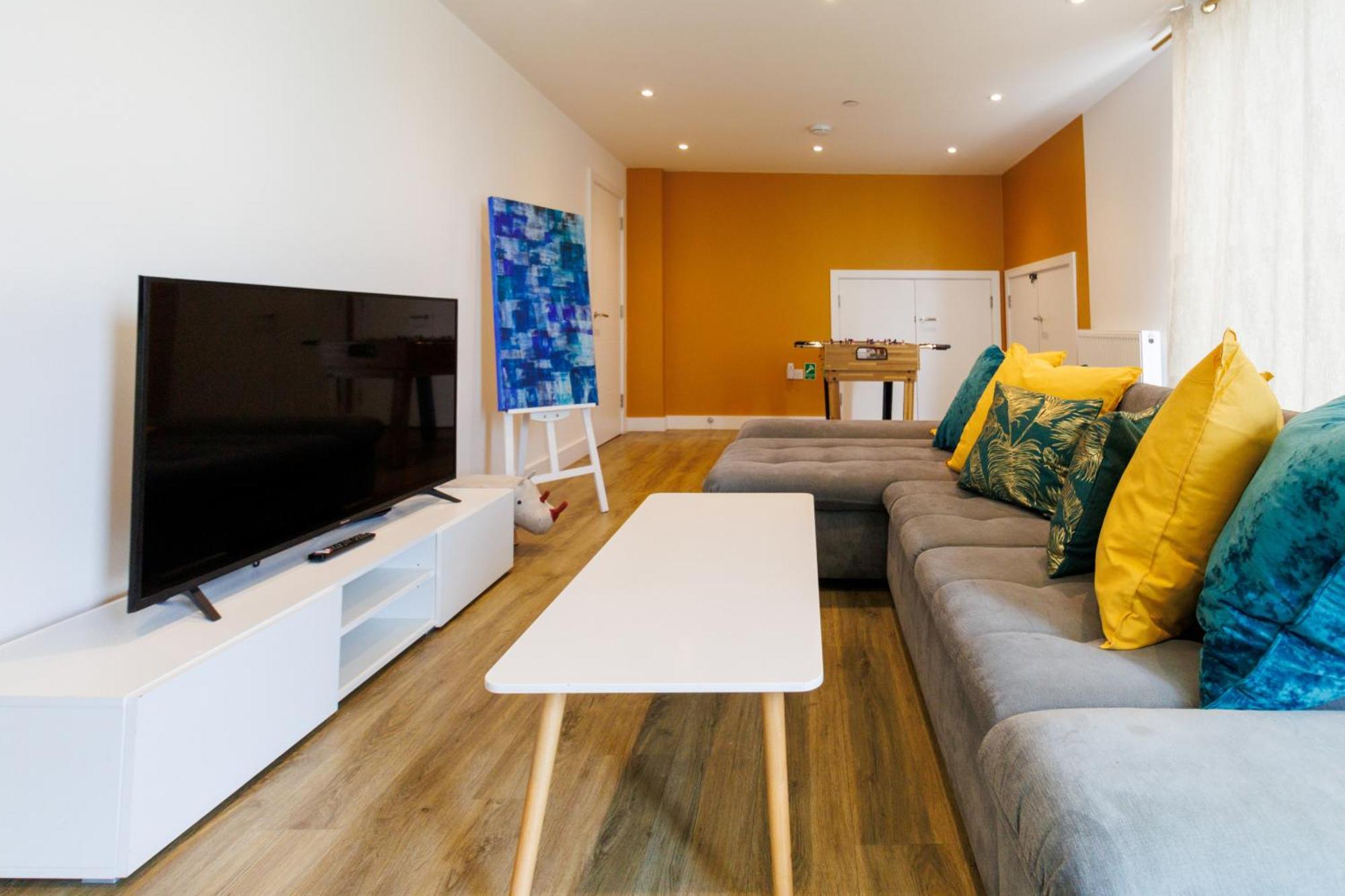 City Centre, Sleeps 7, Stunning Views & Parking, Interconnected Rooms Long Stay Work Contractor Leisure, Diamond Penthouse CBG Exterior foto